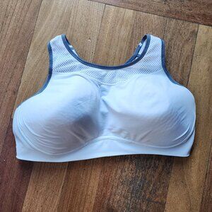 Maidenform White Molded Sports Bra Size 40D